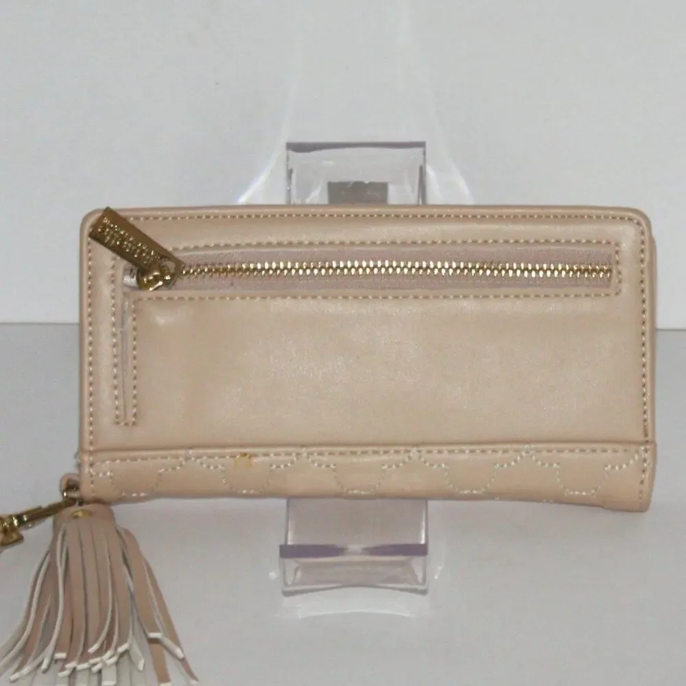Nanette Lepore Charging Wristlet RFID Protection Power Bank iPhone Android